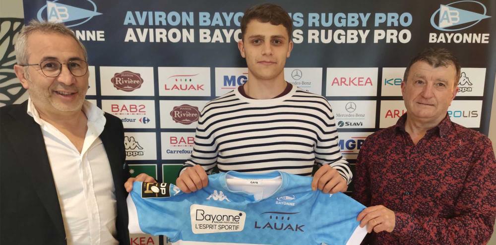 Barkoxtar bat Baionako Aviron-arentako ariko da