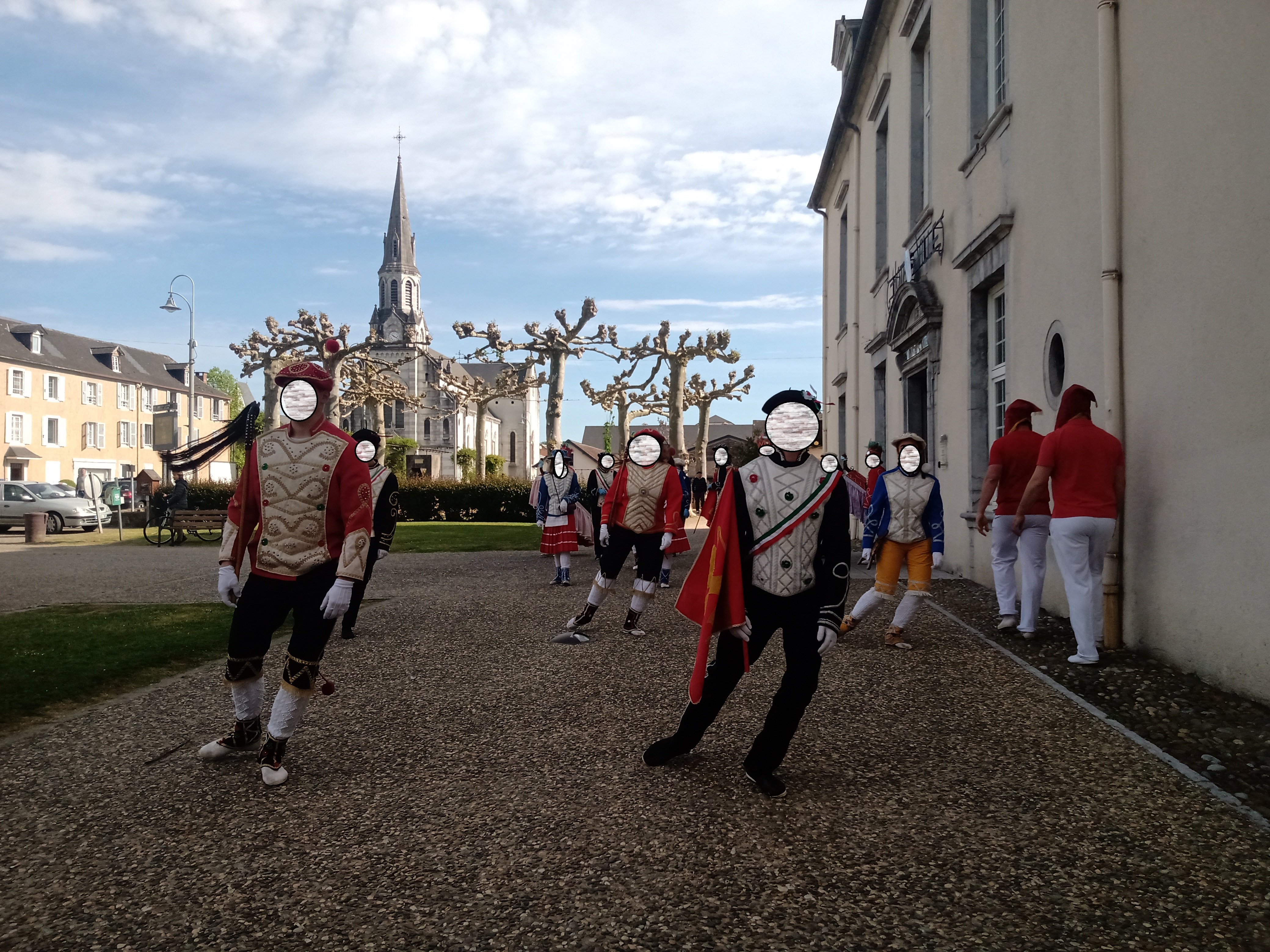 Basa maskarada bat Maulen