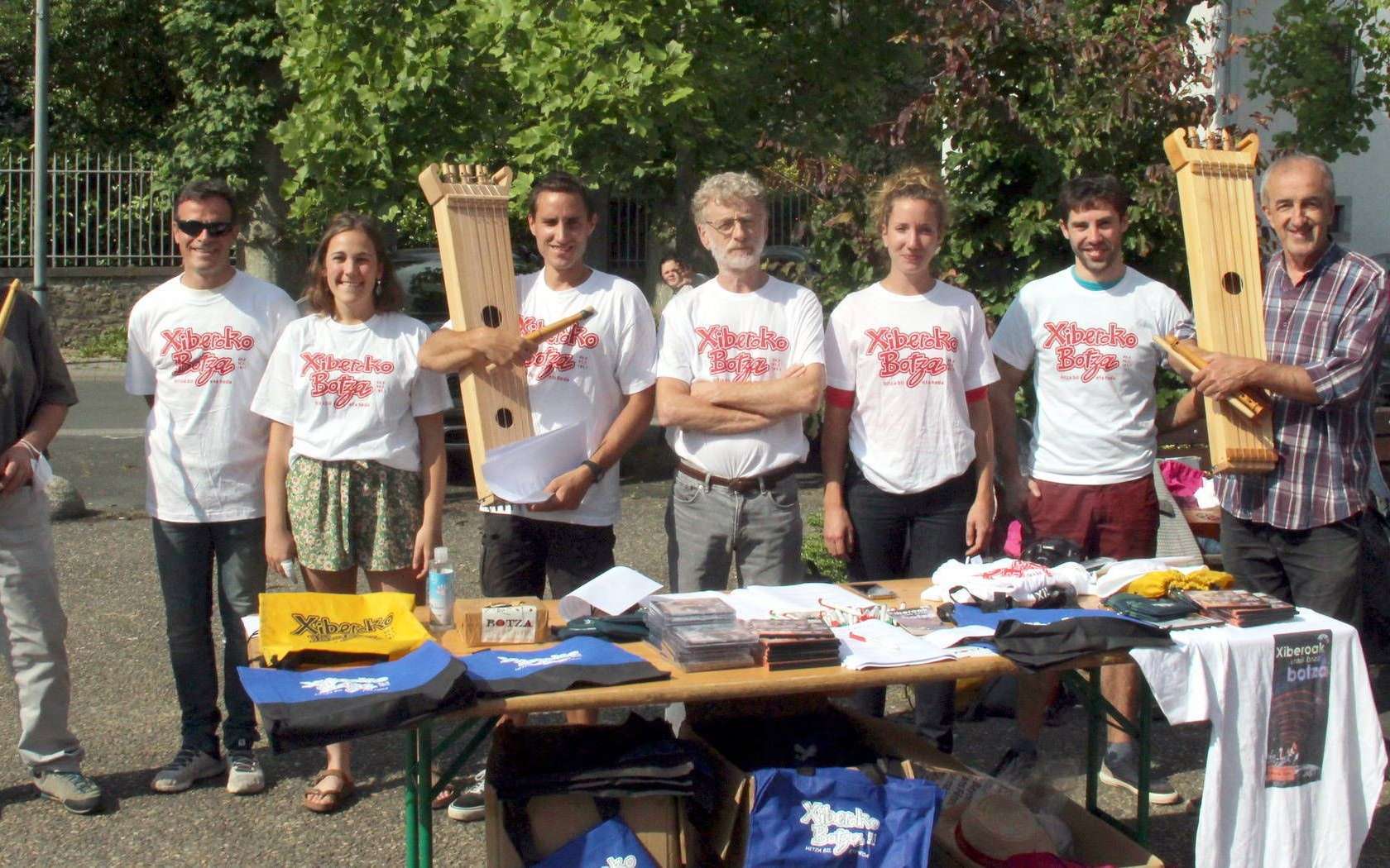 xiberoko botzak bere sartzea egiten dü