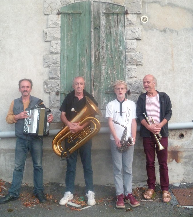 Gaztelondo ze berri Mauleko bestetan