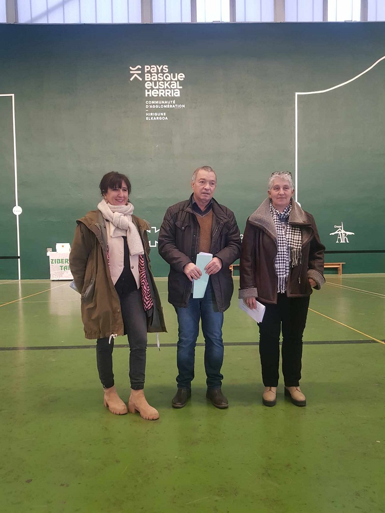 Atharratzeko salaren hegatza berritürik izan da