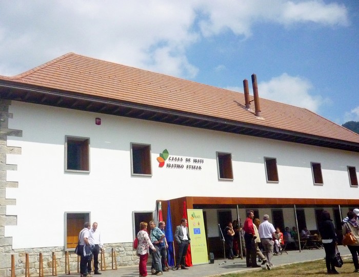 Casas de Irati Batzarri günea Ostatü-Jatetxe