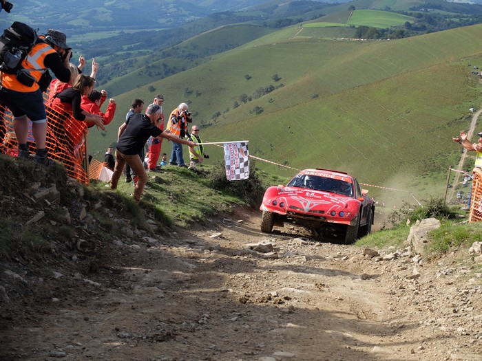 Mendi tinietako lasterkako irabazte marka hautse dü Louis Dronde-k