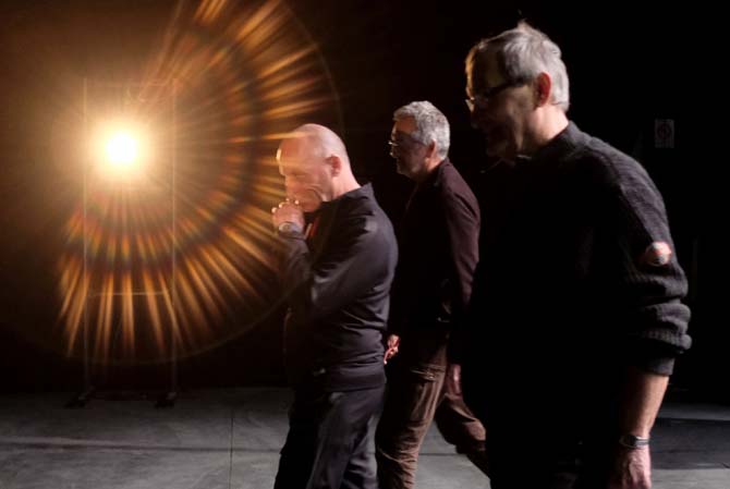 Presoneretaz antzerki bat gaur Oloruen