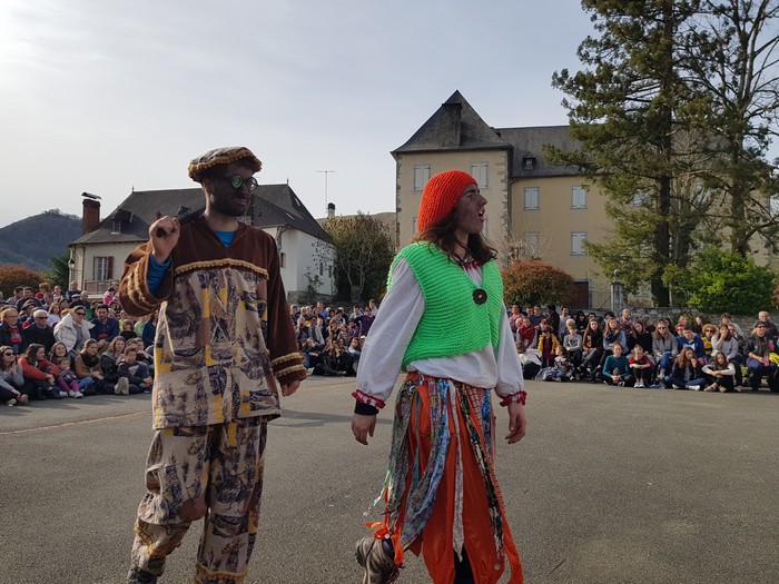 Maskaraden sasua ürrentzen da