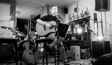 Guillaume Hastoy-ek bere bakarkako lehen diska elkitzen dü neskenegünean !