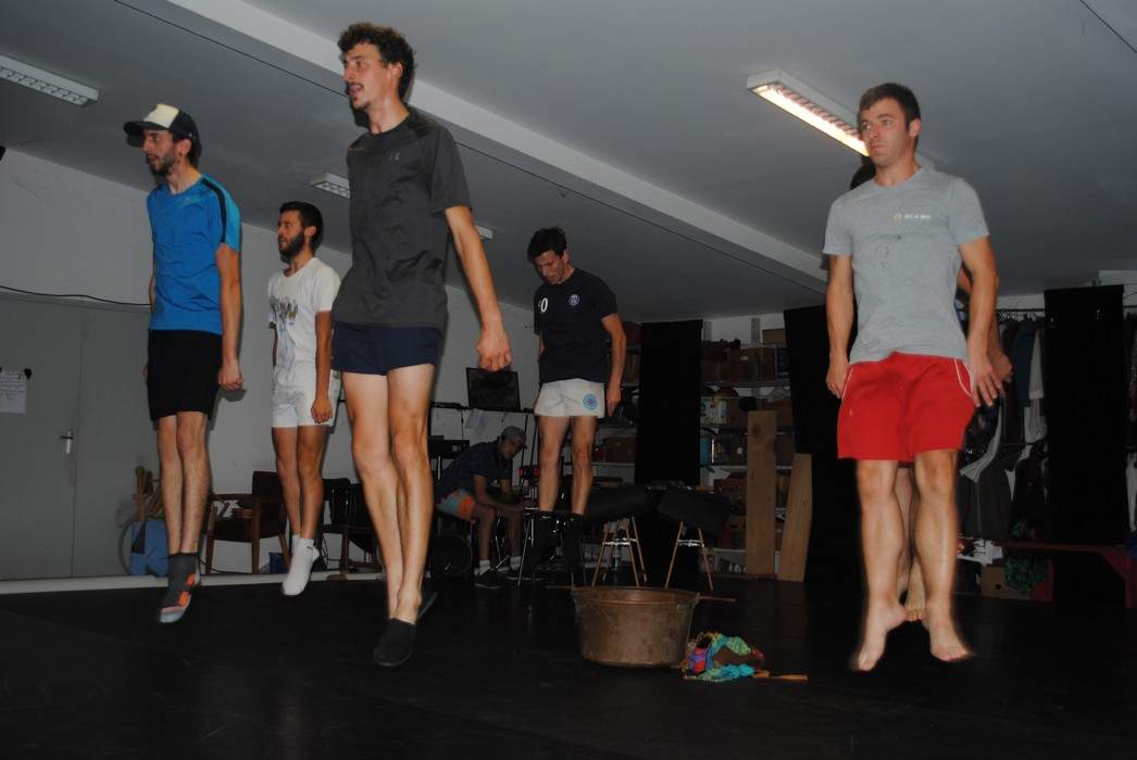 Kabalet potikoen dantza ikusgarri berria!