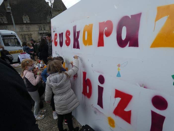 Giro goxoa bazen gaü eskolako 