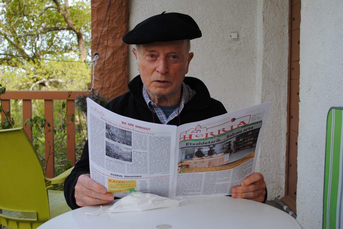 Düala 50 urte, aberri egüna debekatürik izan zen !