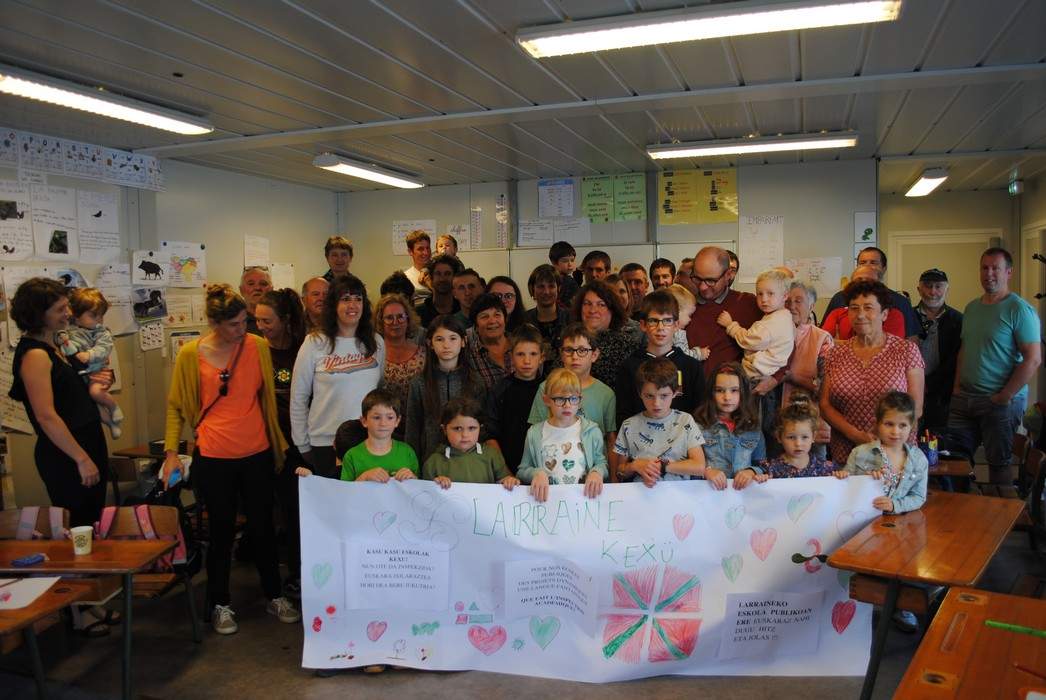 Larrainen eskola okupatzen !!