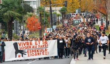 Manifestaldi bat prezio hantze artifizialaren kuntre Lakarrin