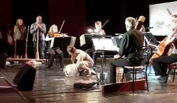 Artistak xiberotarren beharrien plazeraren betatzeko Xirurat hüillantü dira 