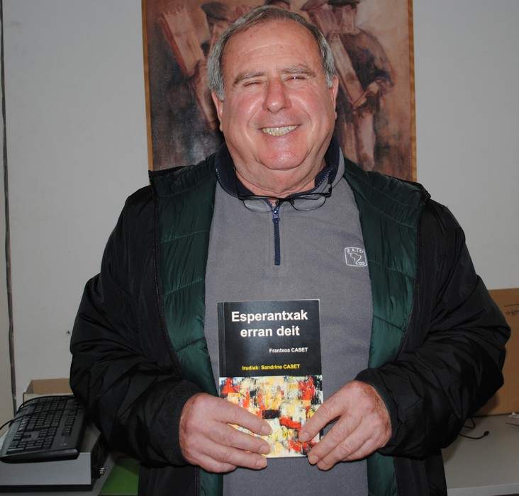 Frantxoa Caset'en lehen libürüa elkirik!!