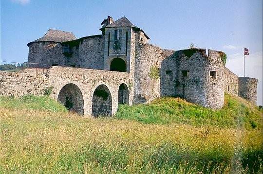 Oger viskontuak Mauleko gaztelüa eskeini züan üztailaren 17 batez