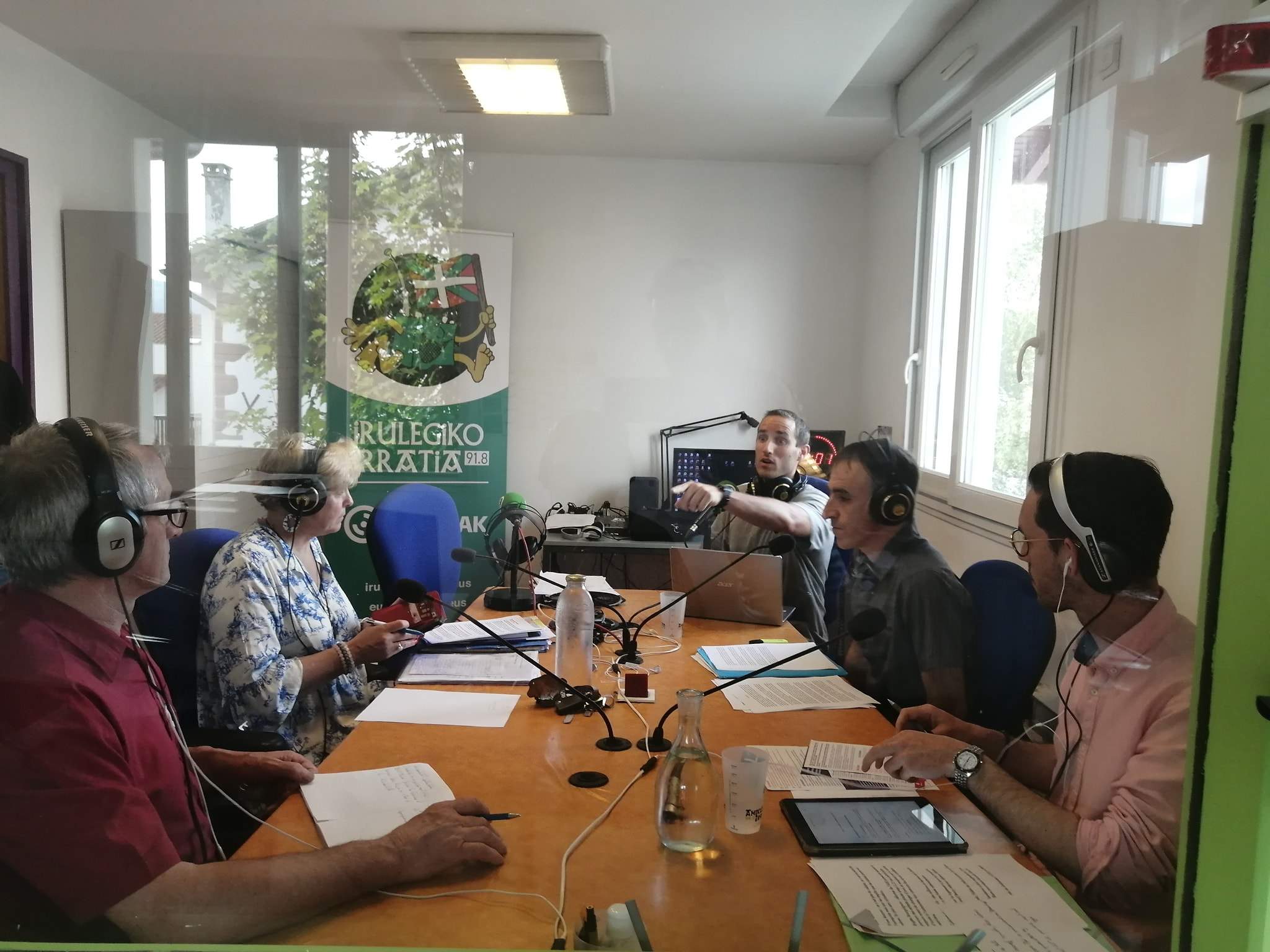 Eztabada bizia laugerren bozka eremüarentako barda